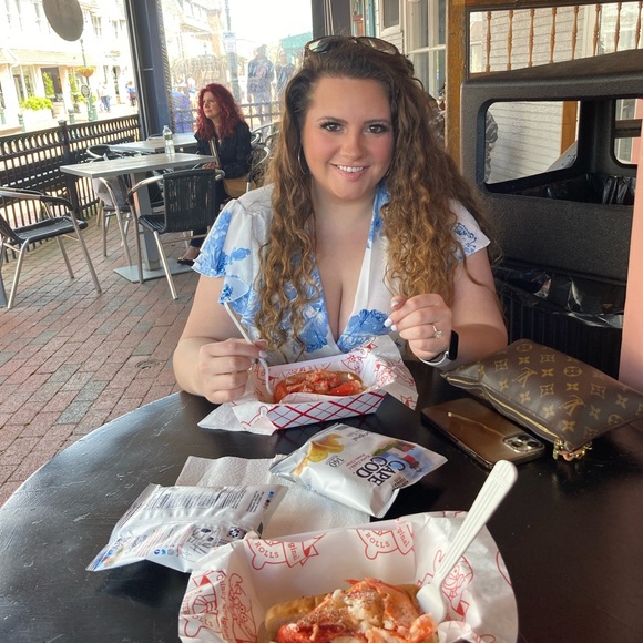 Meet your Posher, DaisyMae - Picture 4 of 17